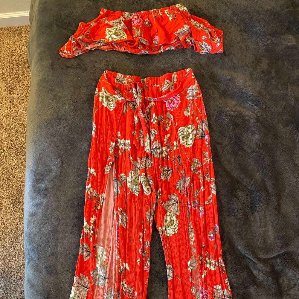 Matching set with bandeau top and flowy pants